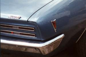1968 Firebird arrowhead-shaped rear side marker lamp